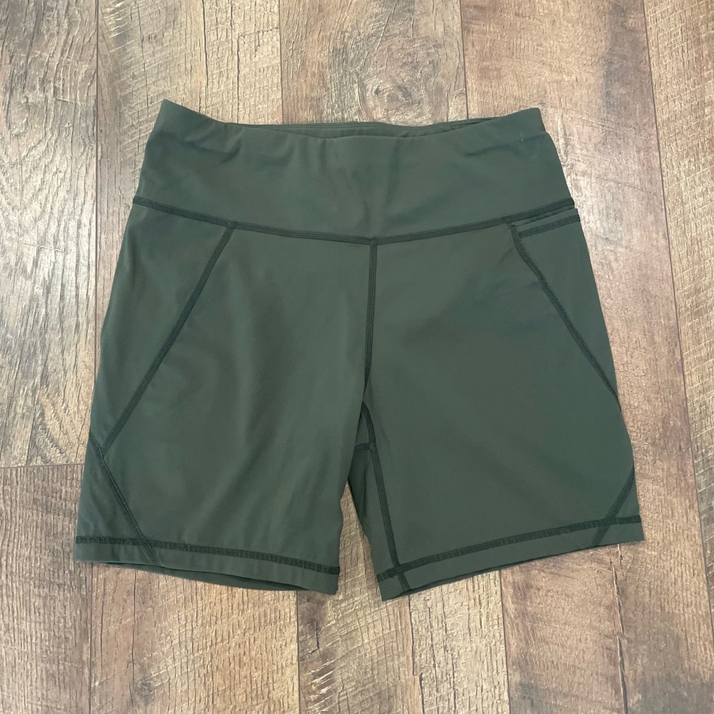 Sweaty Betty Workout shorts 4”
